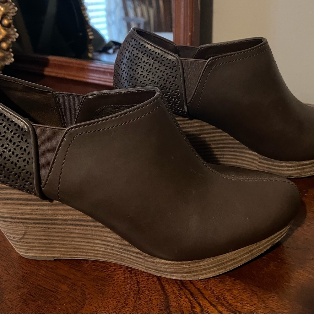 Dr. Scholl’s Harlow Brown Wedge Bootie
